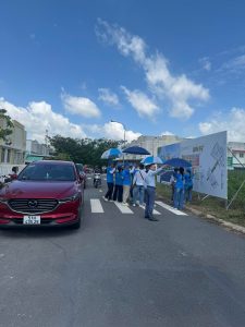 khách hàng tham quan dự án